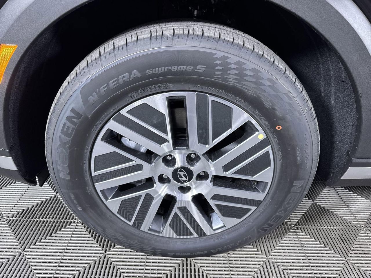 New 2026 Galaxy Maroon Pearl Hyundai SEL Premium 8P image 9