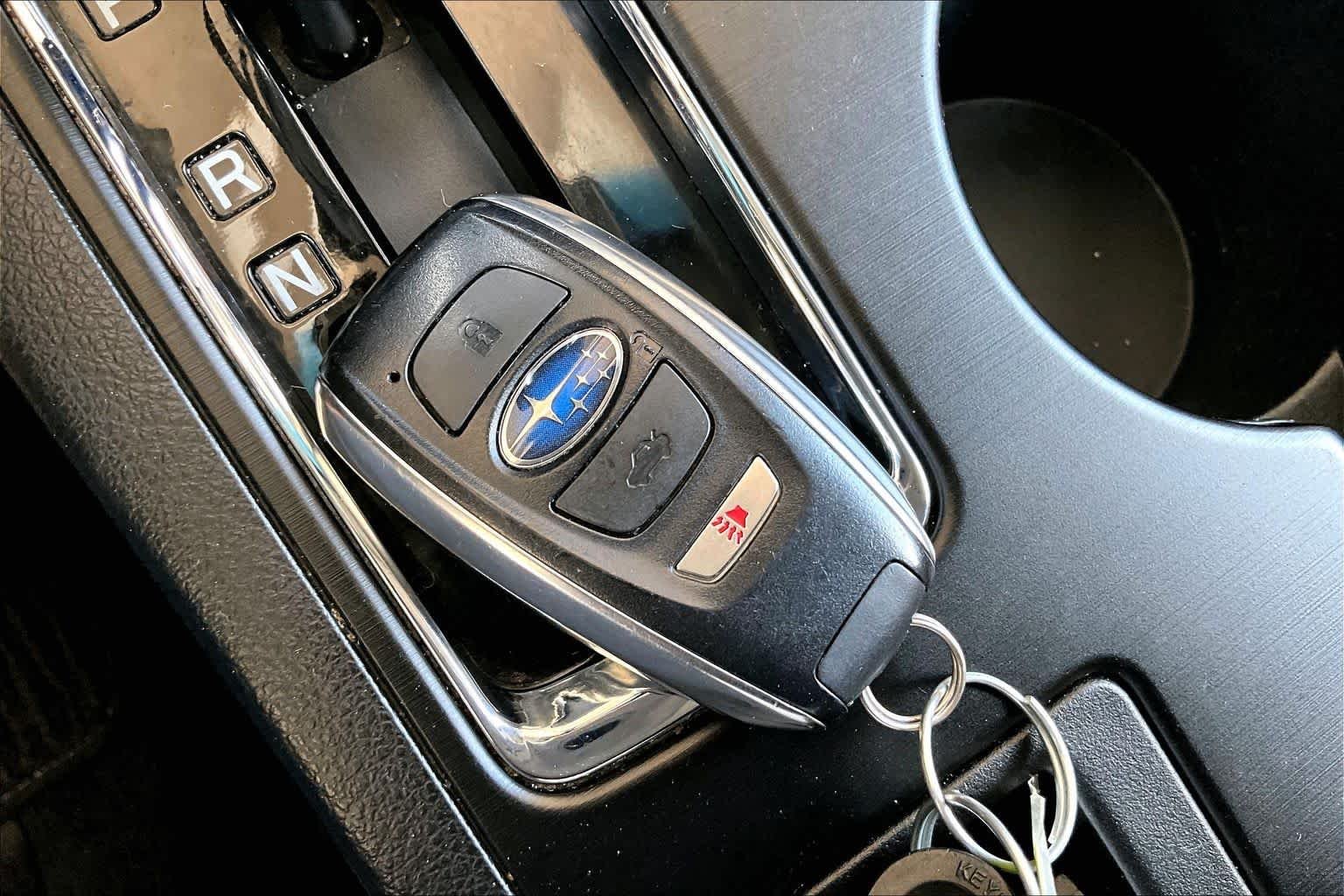Used 2019 Crystal Black Silica Subaru Limited image 15