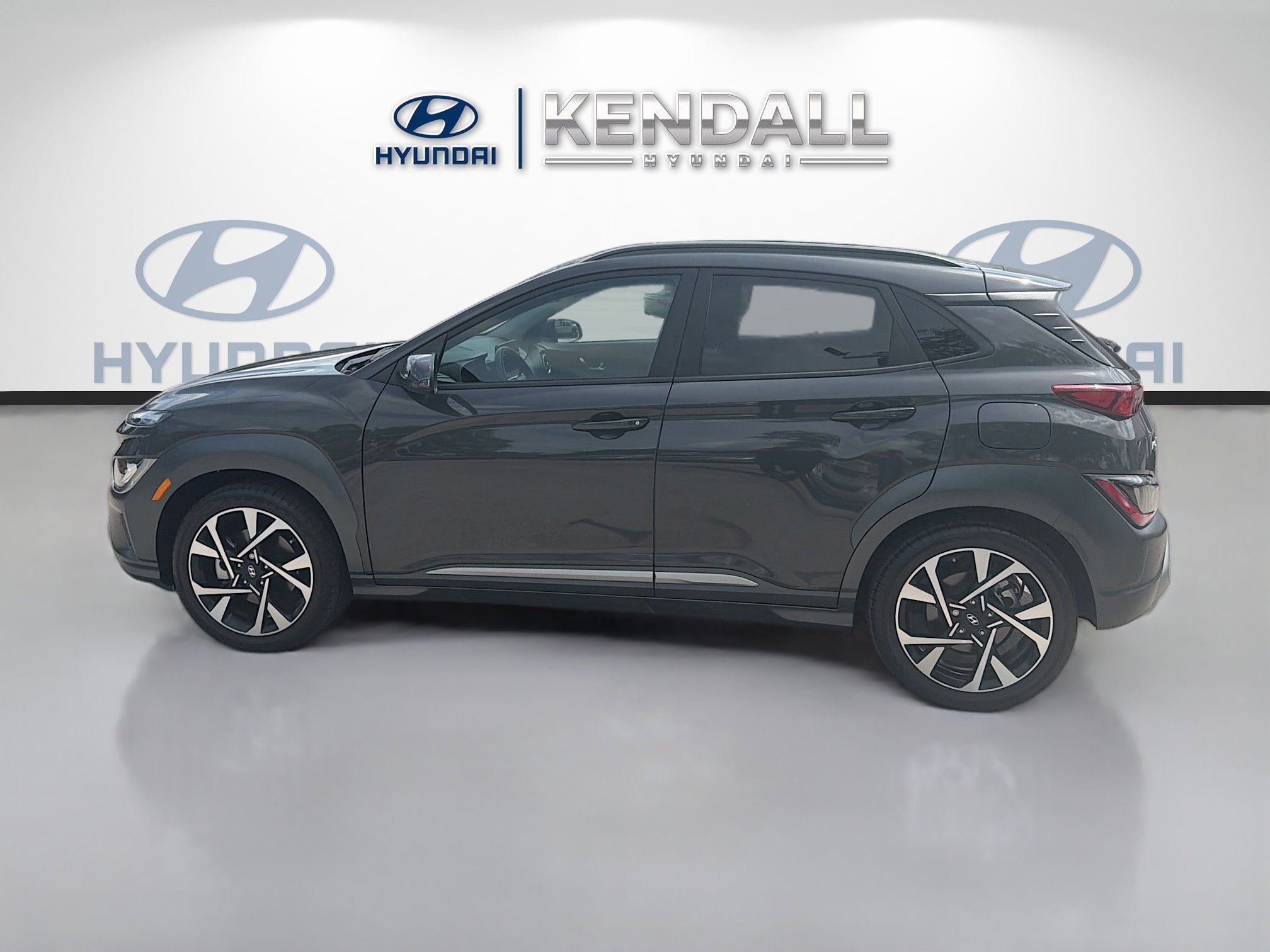 Used 2023 Ecotronic Gray Hyundai Limited image 4