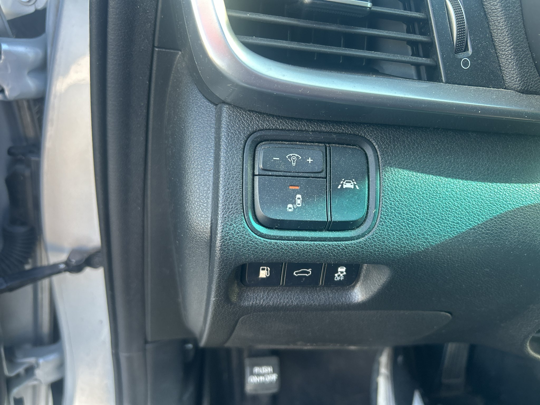 Used 2019 Sparkling Silver Kia LX image 16