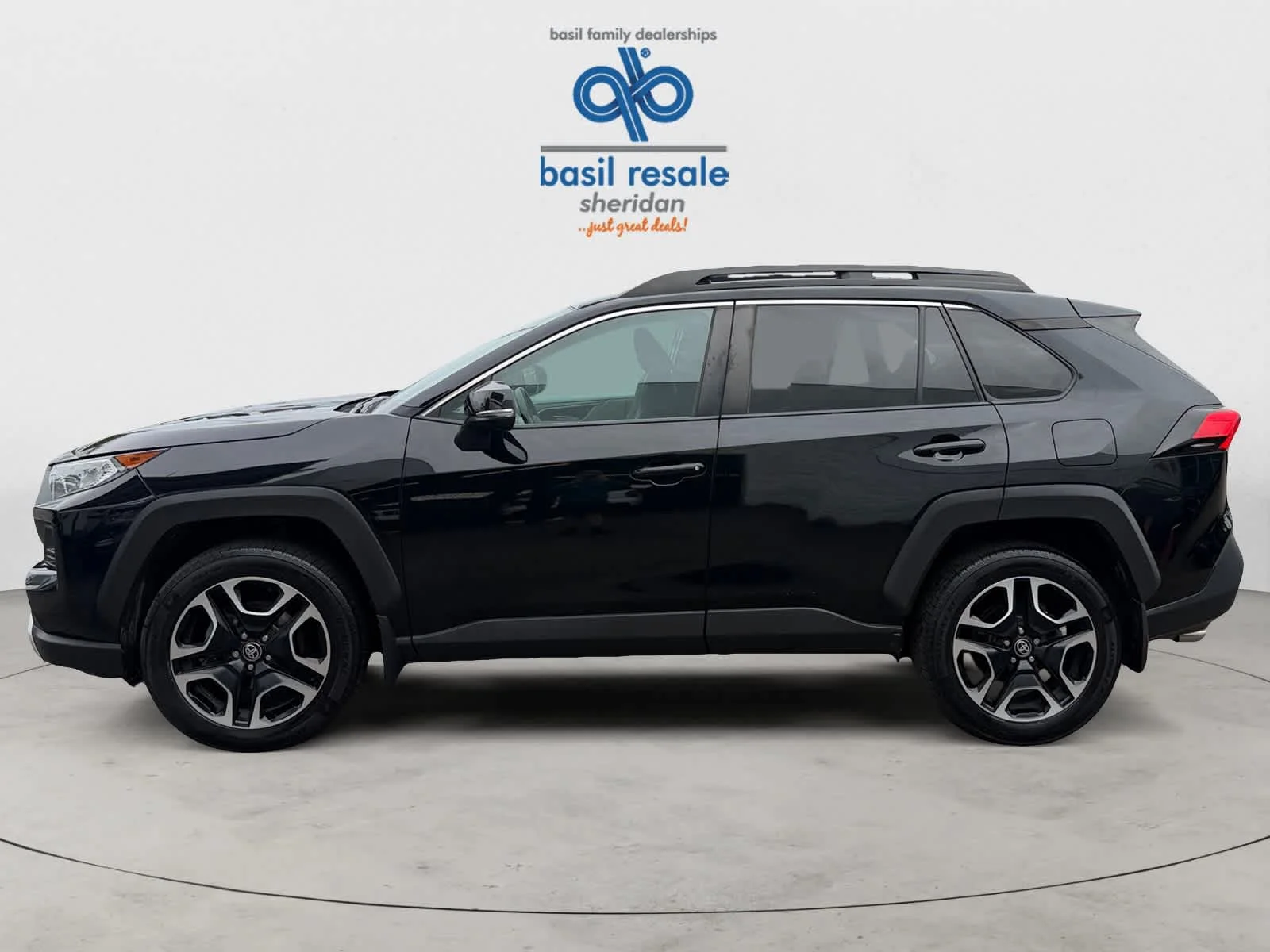 Used 2021 Midnight Black Metallic Toyota Adventure image 3