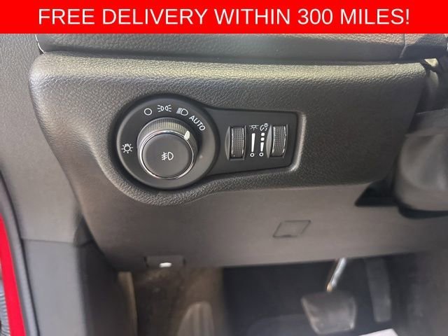 2025 Chrysler Pacifica Limited - Photo 9