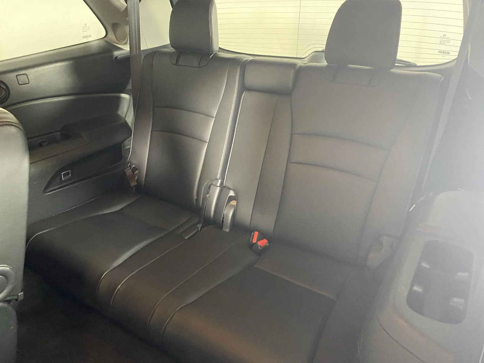 Used 2020 Crystal Black Pearl Honda Touring w/Rear Captain's Chairs image 27