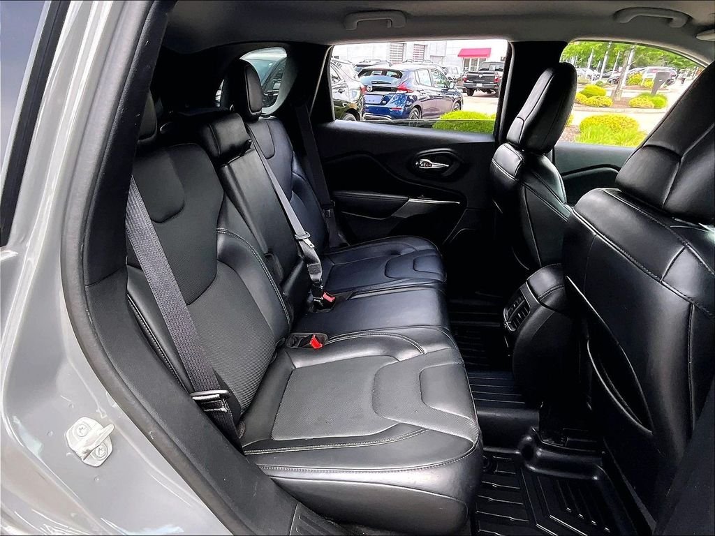 Used 2020 Gray Jeep Limited image 16