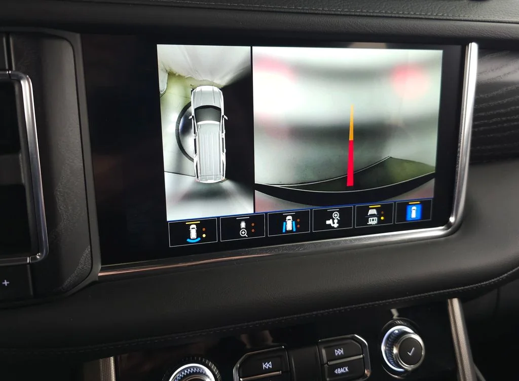 Used 2024 White GMC Denali image 31