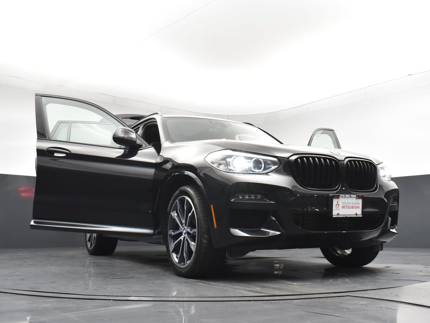 Used 2021 Black BMW xDrive30i image 33