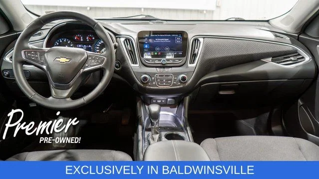 Used 2025 White Chevrolet LT image 13
