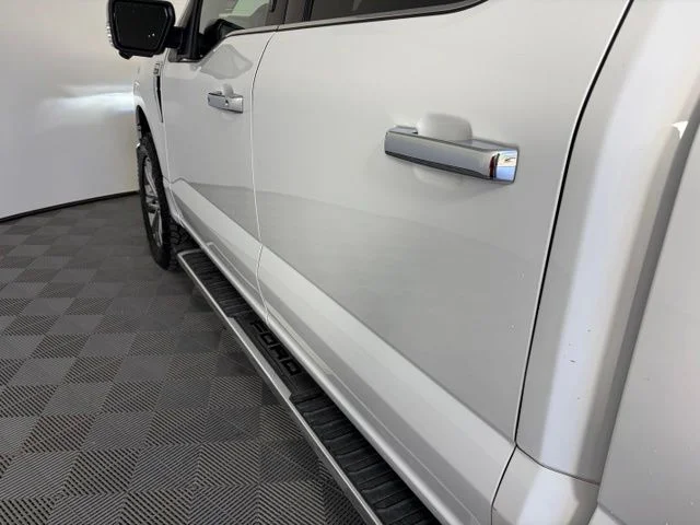 Used 2024 White Ford Lariat image 10