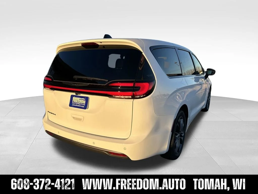 2026 Chrysler Pacifica Select - Photo 7