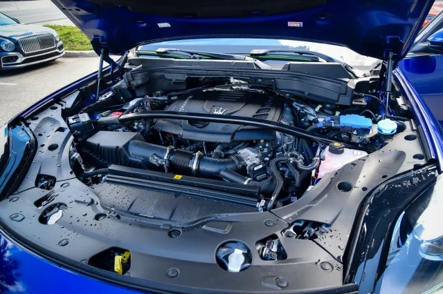 Used 2024 Blu Intenso Metallic Maserati GT image 37