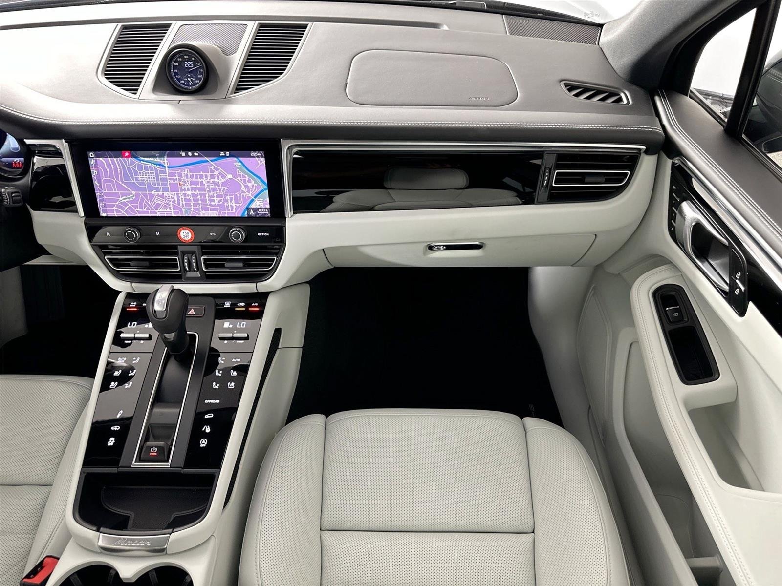 2024 Porsche Macan Base - Photo 22