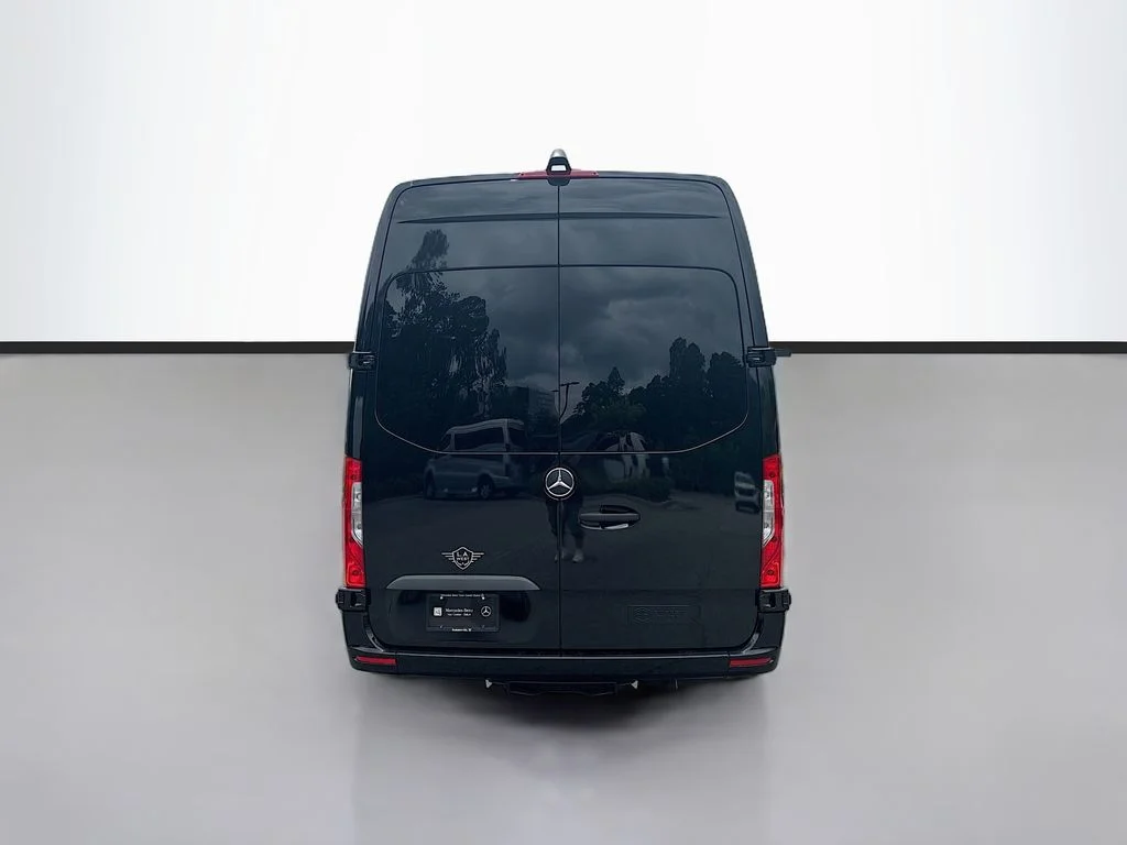 New 2025  Mercedes-Benz 15 Passenger Sliding Door image 5