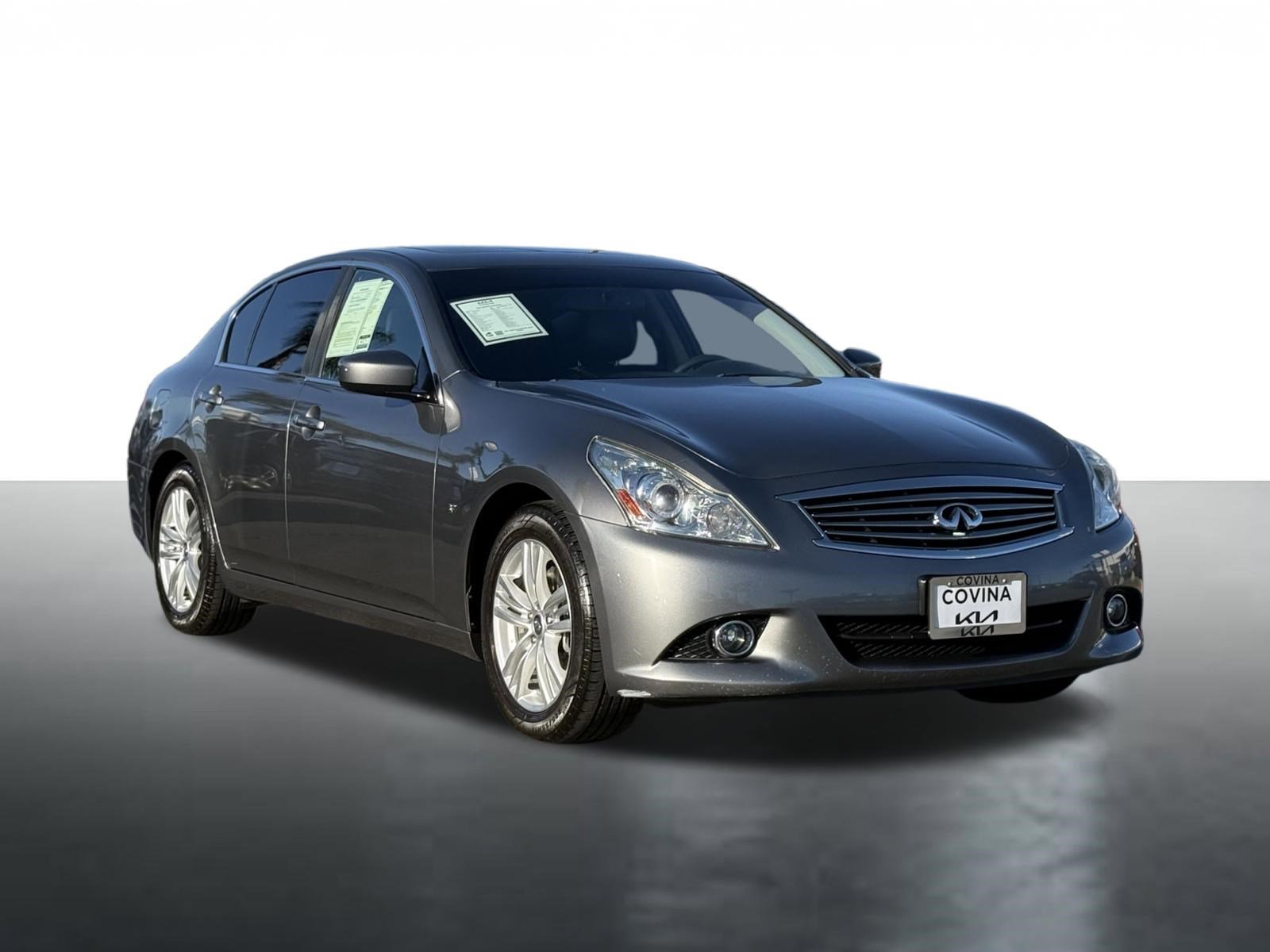 2015 INFINITI Q40 Base