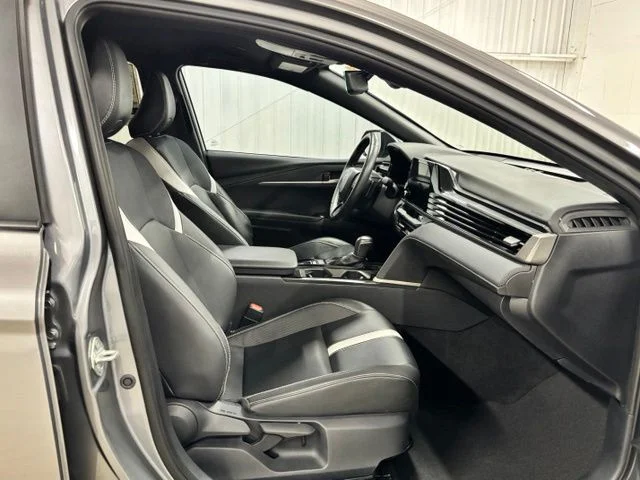 Used 2025  Toyota SE image 21