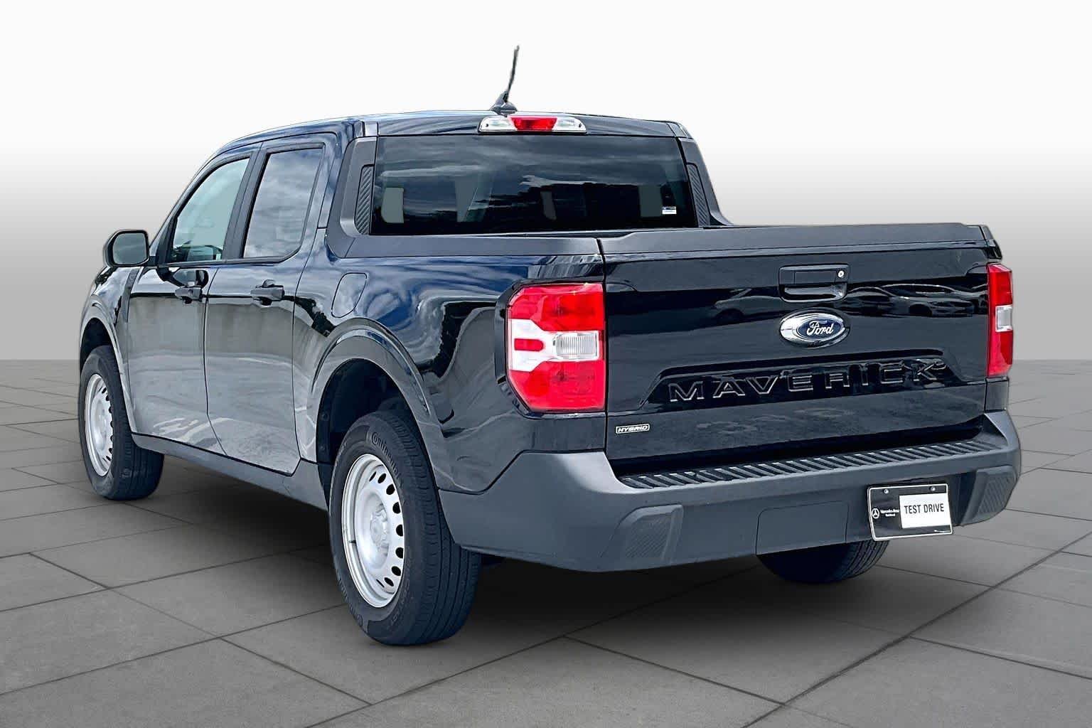 Used 2022 Shadow Black Ford XL image 11