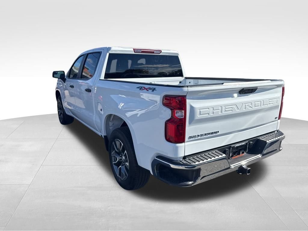 2025 Chevrolet Silverado 1500 LT photo 2