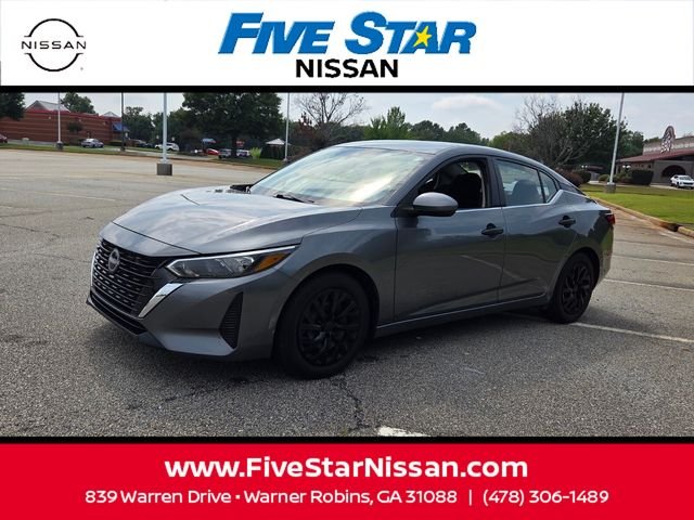 Used 2025 Gray Nissan S image 3