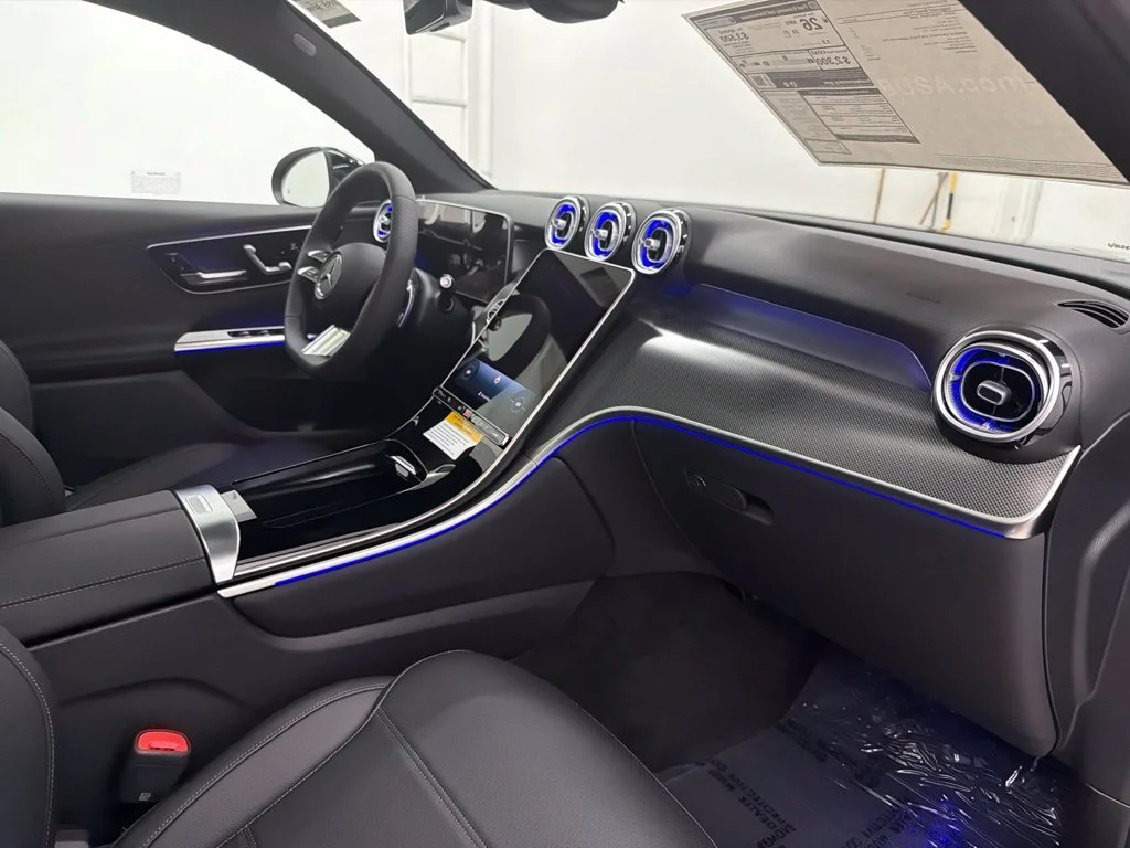 New 2027 Black Mercedes-Benz GLC 300 Coupe image 32