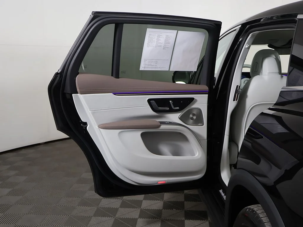 Used 2023 Black Mercedes-Benz 450 image 27
