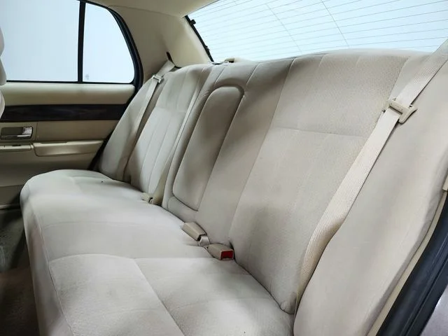 Used 2007 Gray Mercury GS image 11