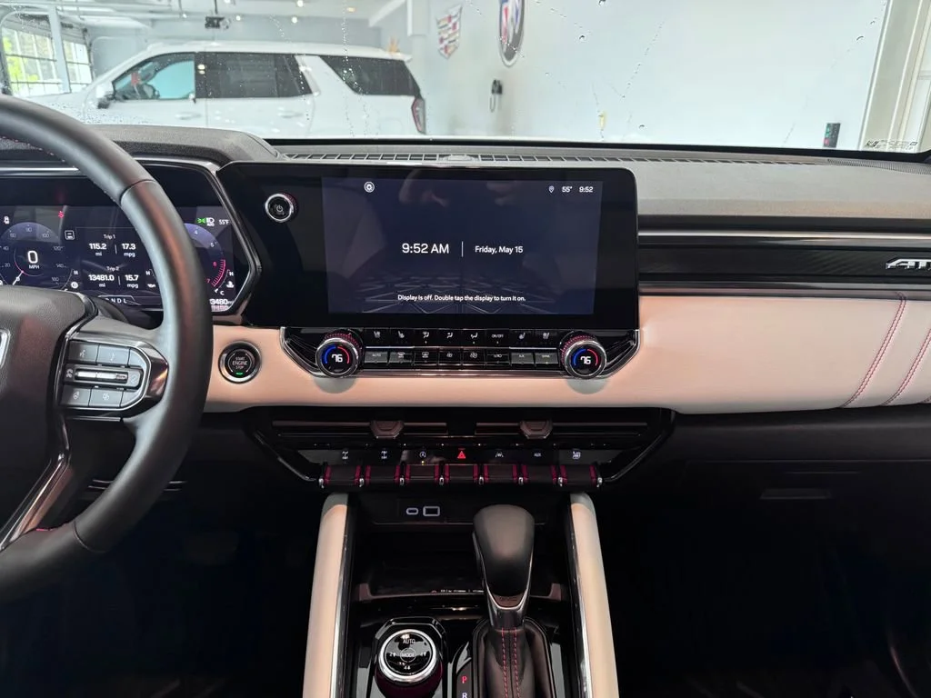 2026 GMC Canyon AT4X - Photo 18