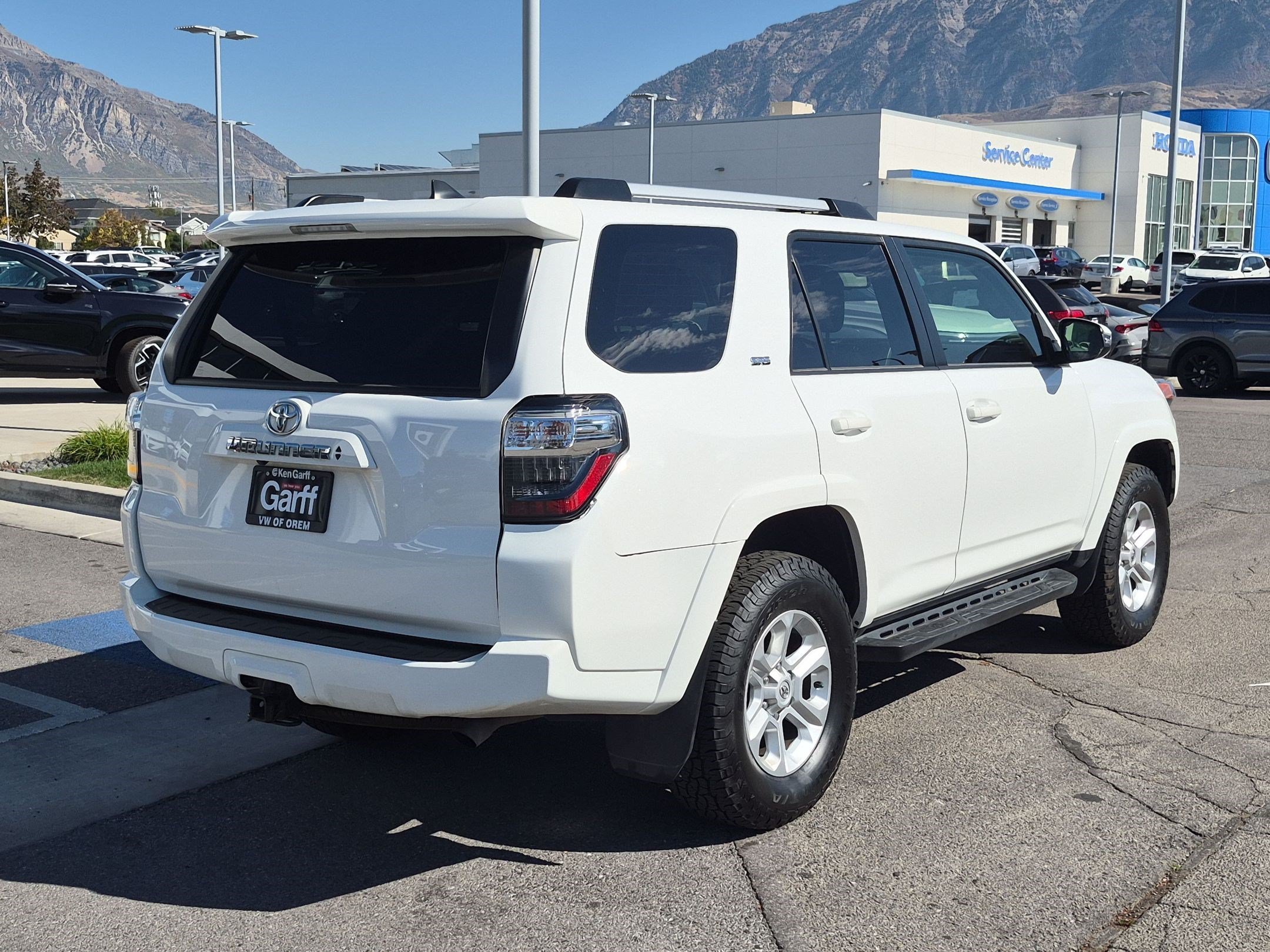 Used 2022 White Toyota SR5 Premium image 3