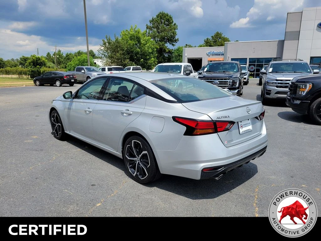 Used 2024 Silver Nissan 2.5 SR image 3