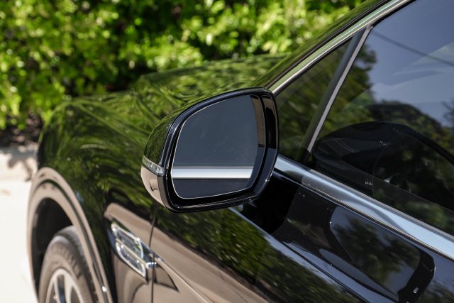 Used 2019 Black Crystal over Cricket Ball Bentley V8 image 60