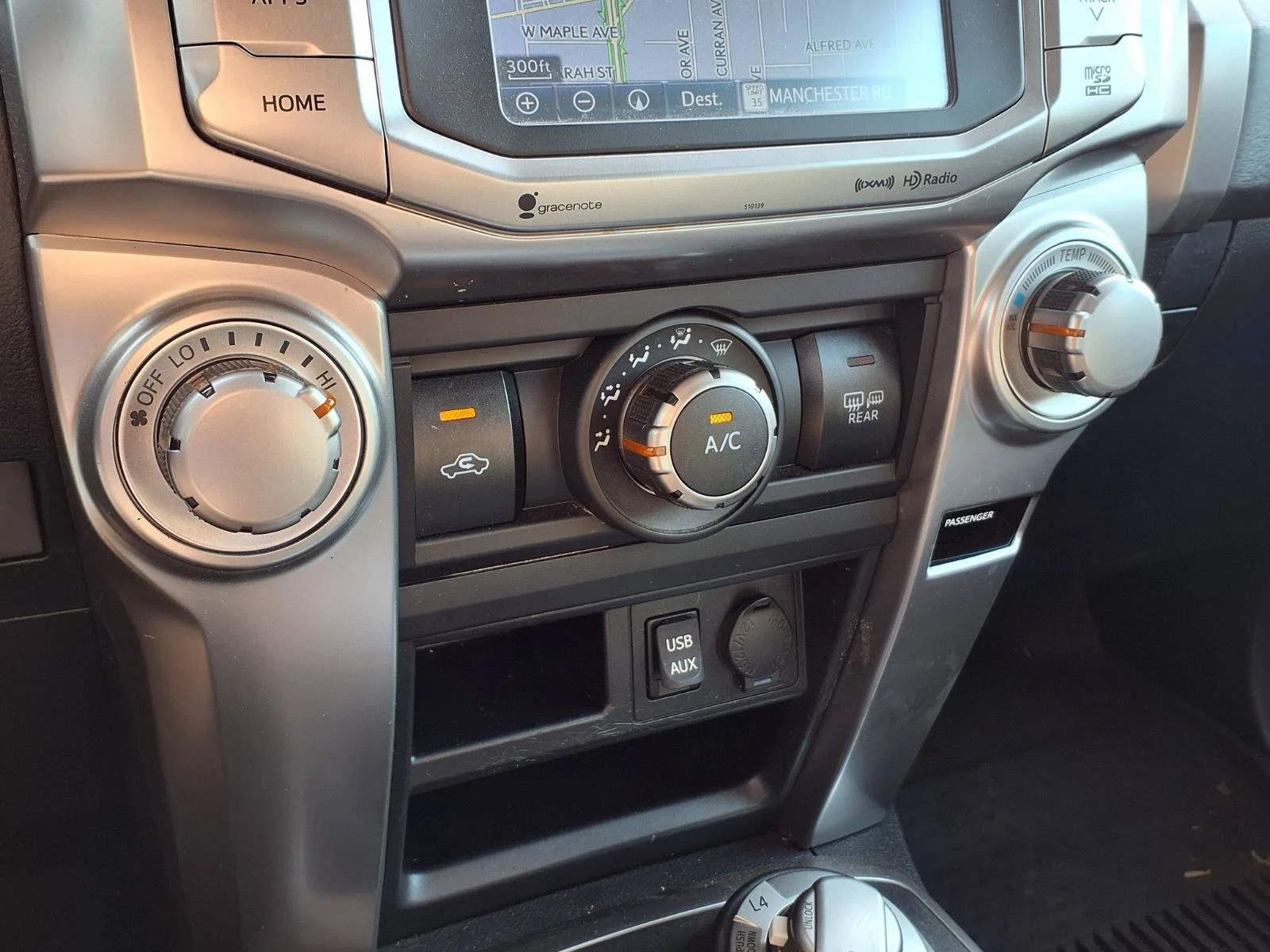 Used 2018 Magnetic Gray Metallic Toyota SR5 Premium image 10