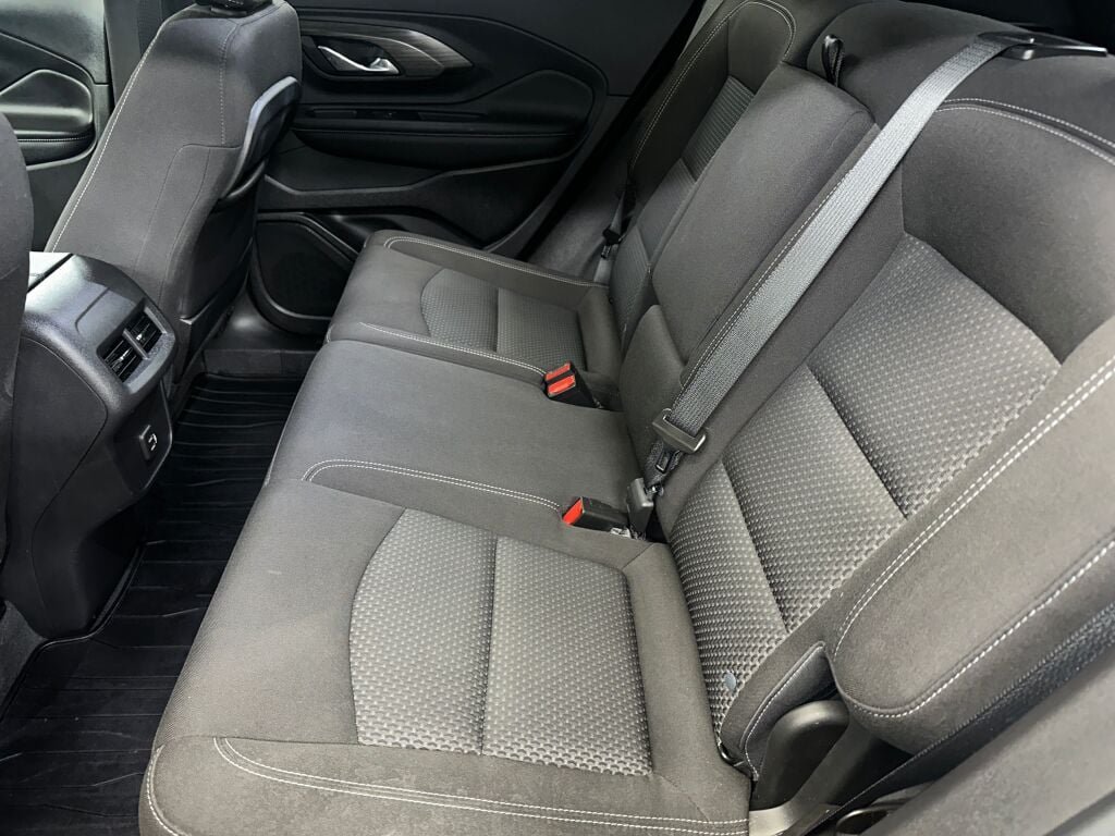 2023 GMC Terrain SLE - Photo 18