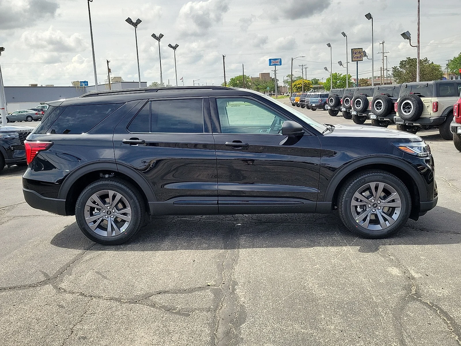 New 2026 Agate Black Metallic Ford Active image 5