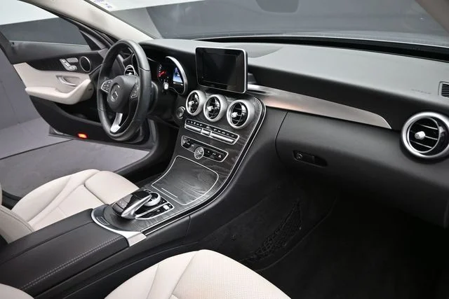 Used 2016 Silver Mercedes-Benz C 300 image 28