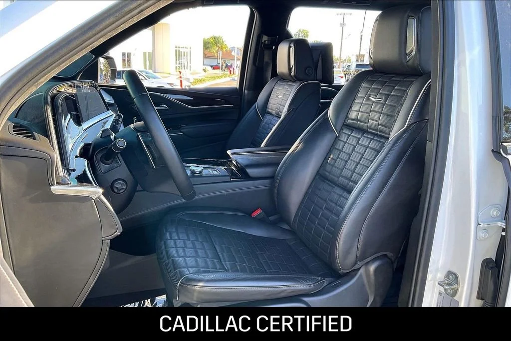 2024 Cadillac Escalade ESV V-Series - Photo 10