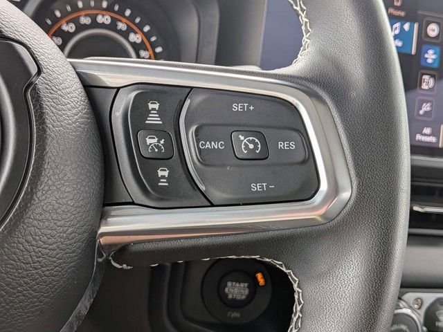 Used 2025 Gray Jeep Sahara image 30