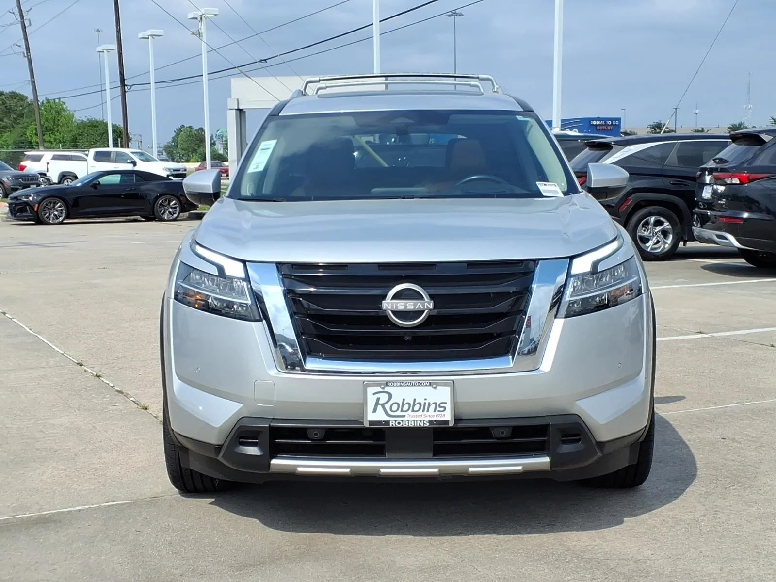 2023 Nissan Pathfinder Platinum Silver at Robbins Nissan