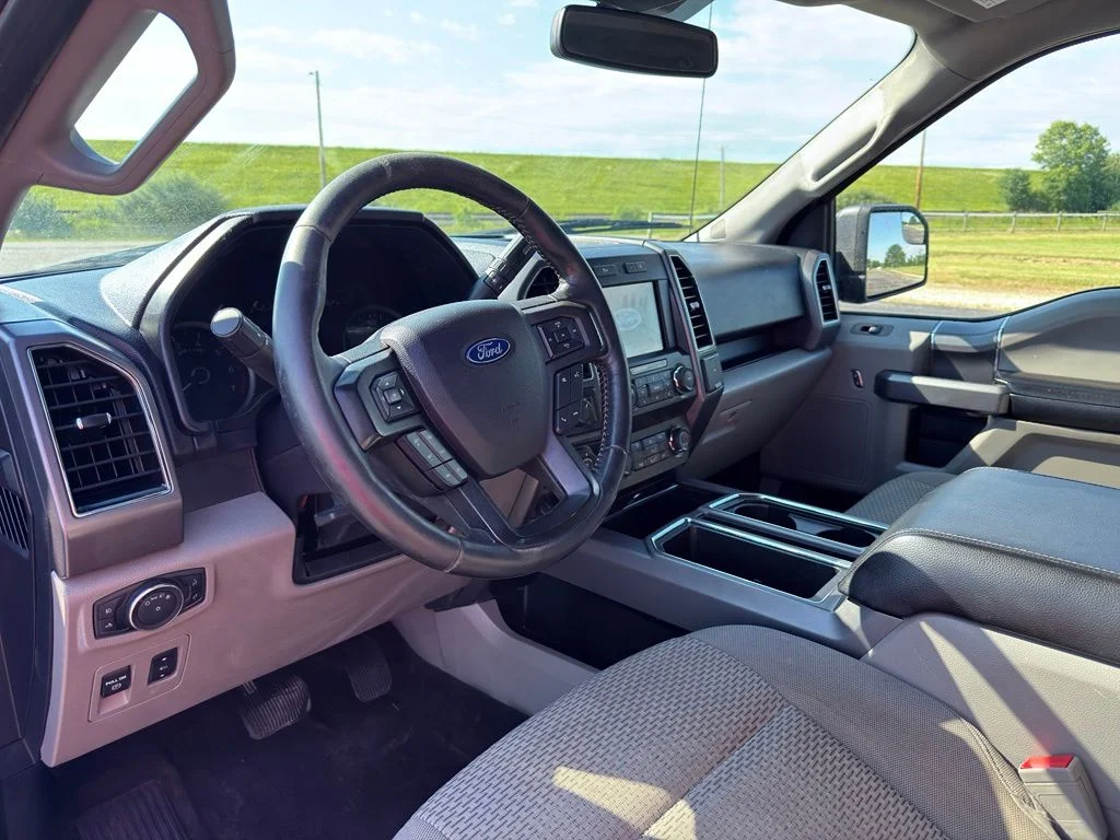 Used 2019 Red Ford XLT image 24