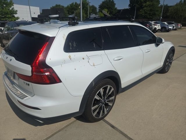 Used 2021 White Volvo T5 image 3