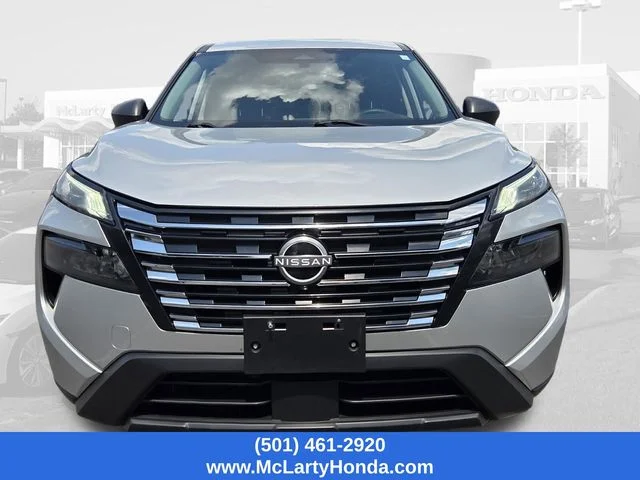 Used 2024 Silver Nissan S image 8