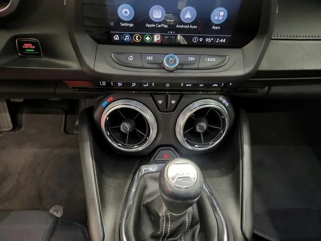 2021 Chevrolet Camaro 1LT - Photo 37