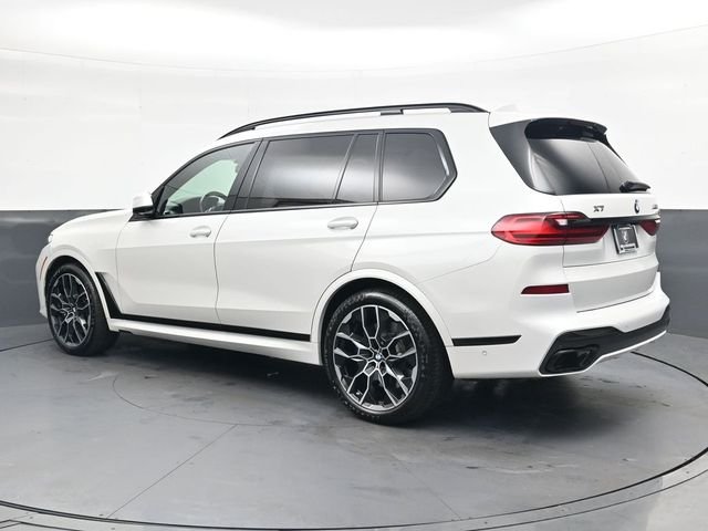 Used 2021 White BMW M50i image 7