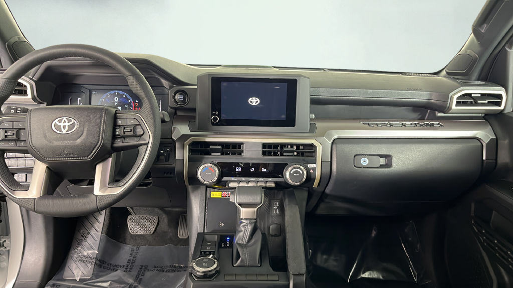 2025 Toyota Tacoma SR5 - Photo 21