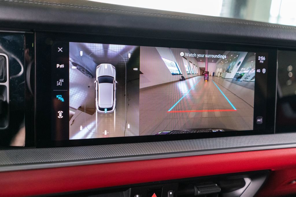Used 2025  Porsche Base image 28