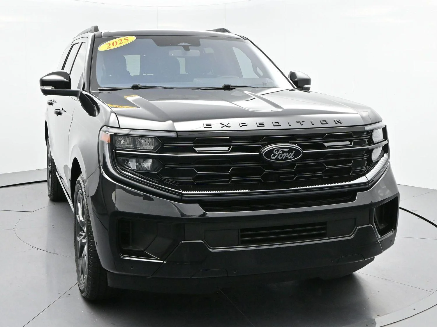 Used 2025 Black Ford Platinum image 2