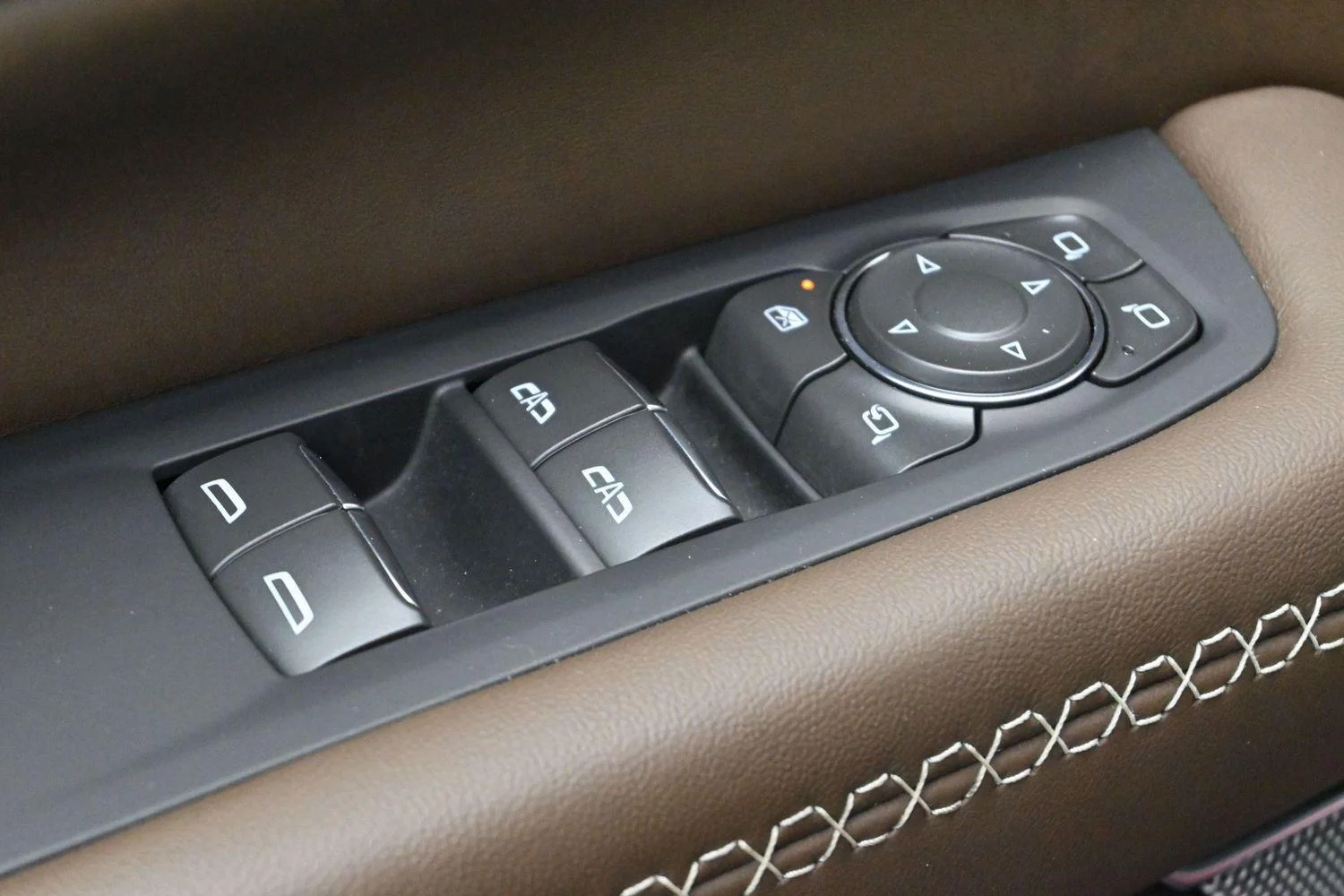 Used 2025 Volcanic Red Tintcoat GMC Denali Ultimate image 15