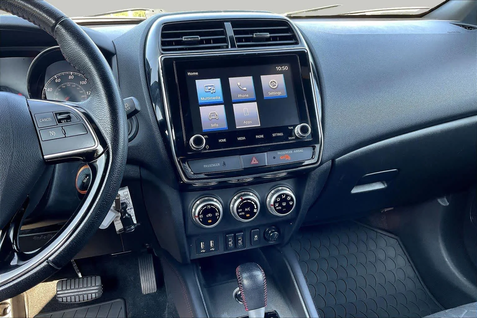 Used 2024 Labrador Black Pearl Mitsubishi Trail Edition image 7
