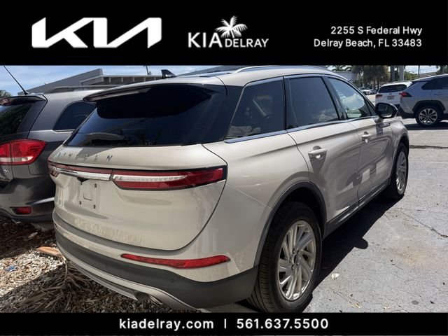 Used 2022 White Lincoln Standard image 7