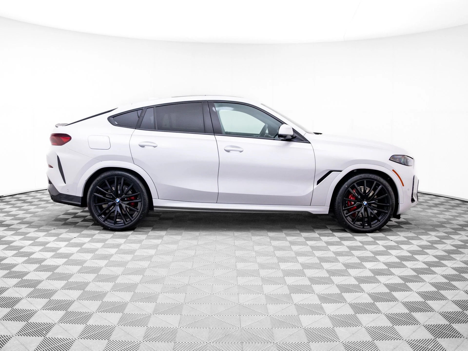 New 2027 White BMW xDrive40i image 7