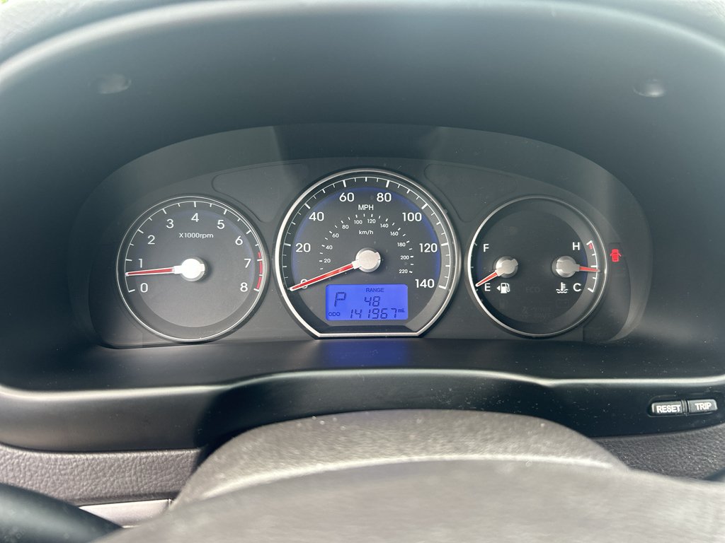 Used 2010 Radiant Silver Hyundai Limited image 8