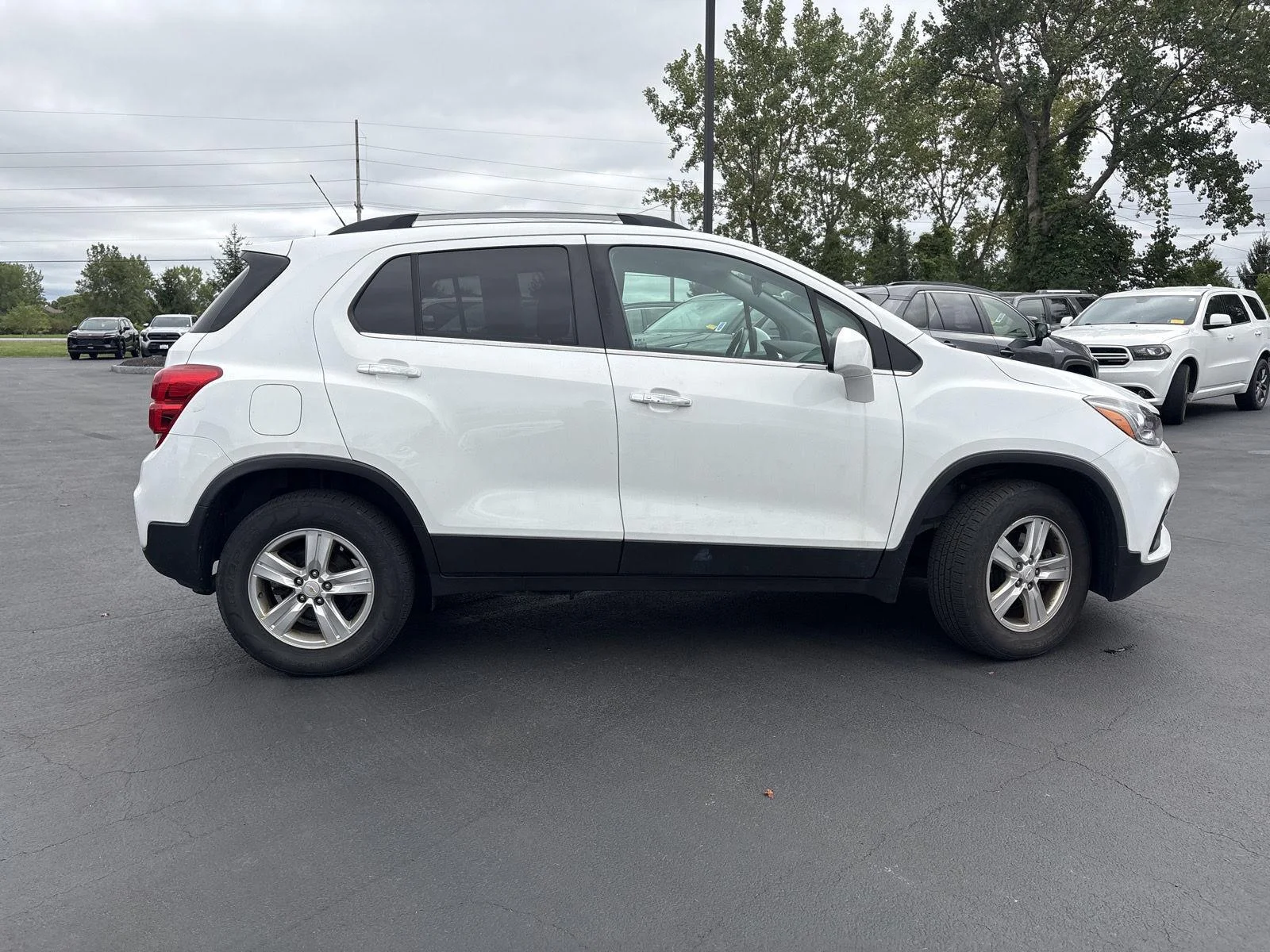 Used 2019 Summit White Chevrolet LT image 14
