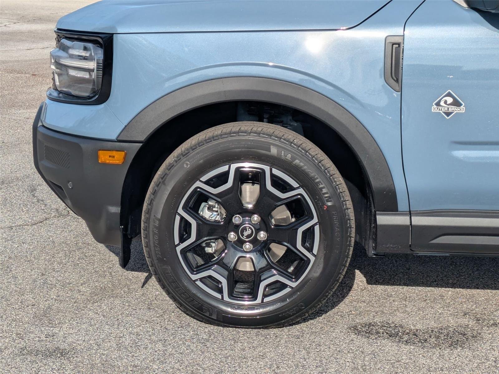 New 2025 Azure Gray Metallic Tri-Coat Ford Outer Banks® image 18